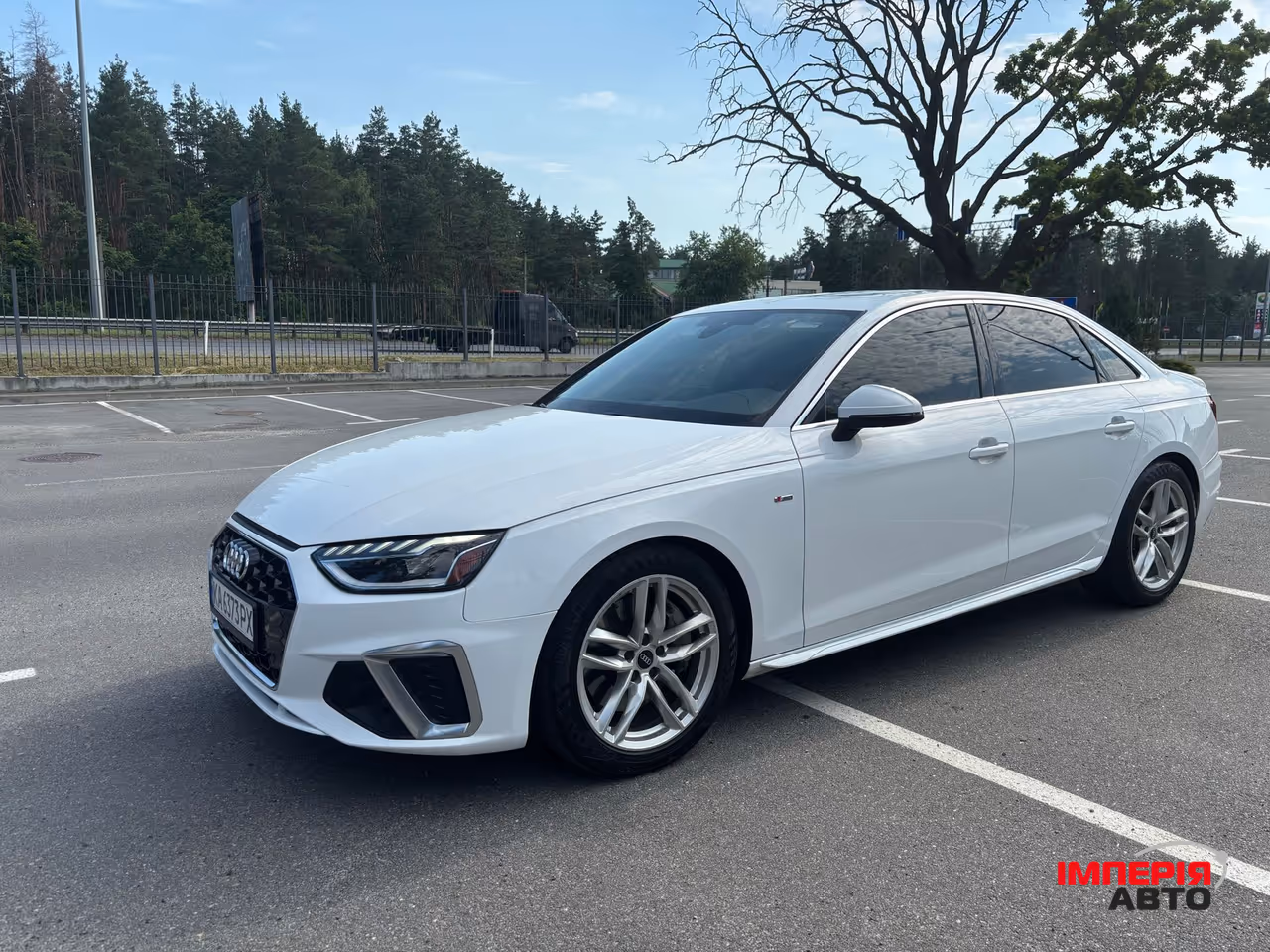 Audi A4 - фото 2