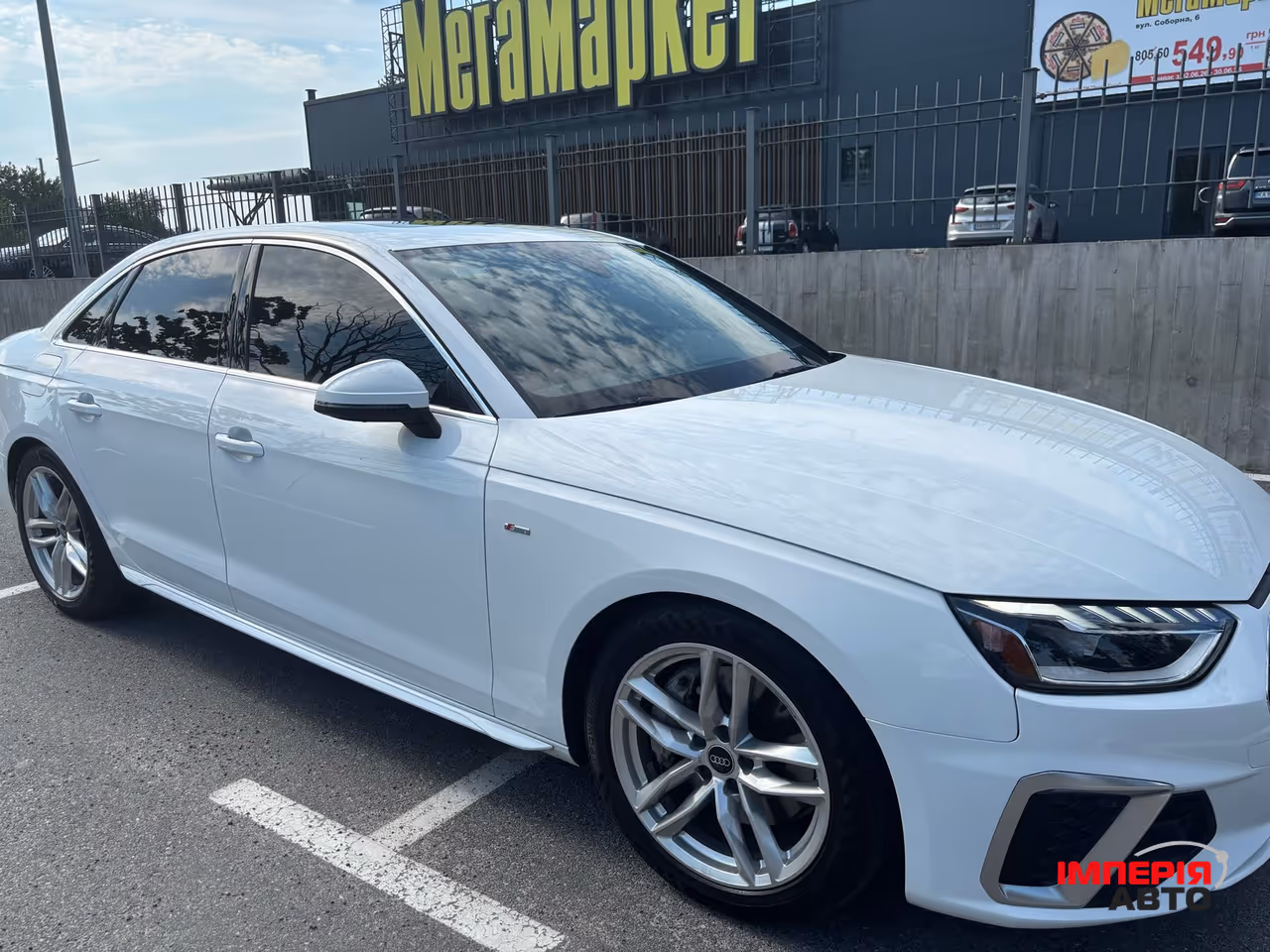 Audi A4 - фото 6