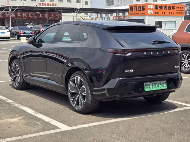Mazda EZ-60 - зображення 4