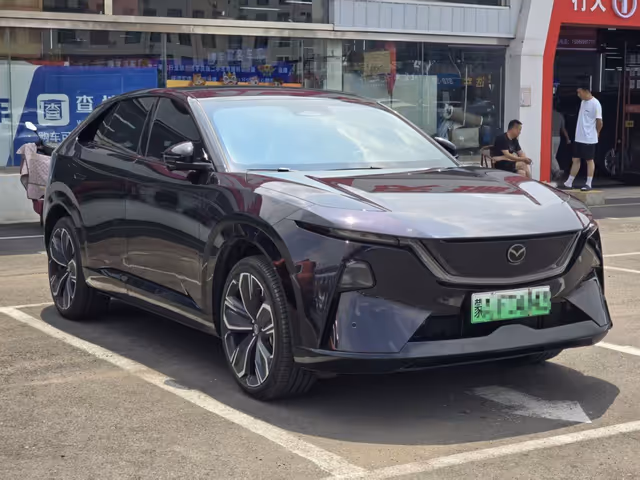 Mazda EZ-60 - зображення 3