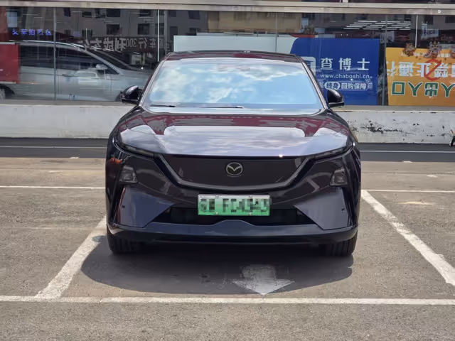 Mazda EZ-60 - зображення 2
