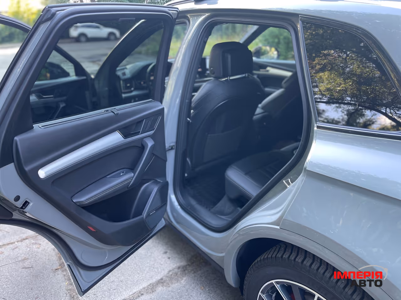 Audi SQ5 - фото 13