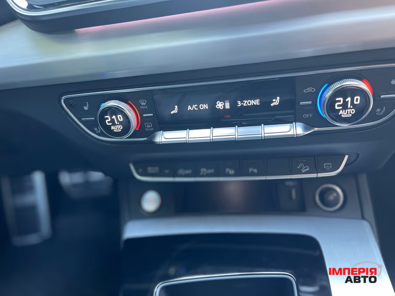 Audi SQ5 - фото 21