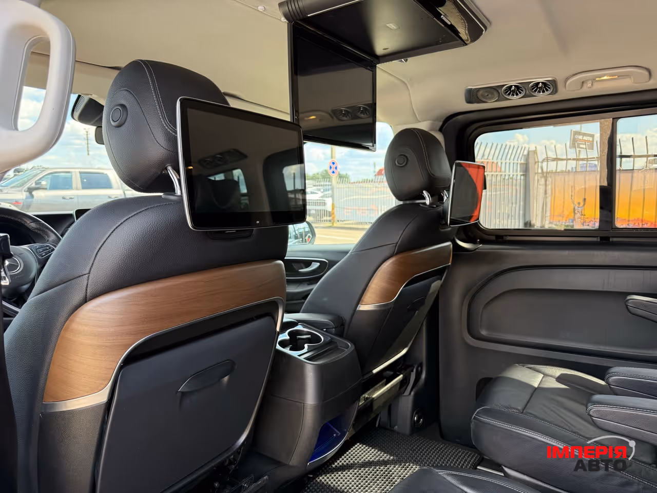 Mercedes-Benz V-Класс - фото 9