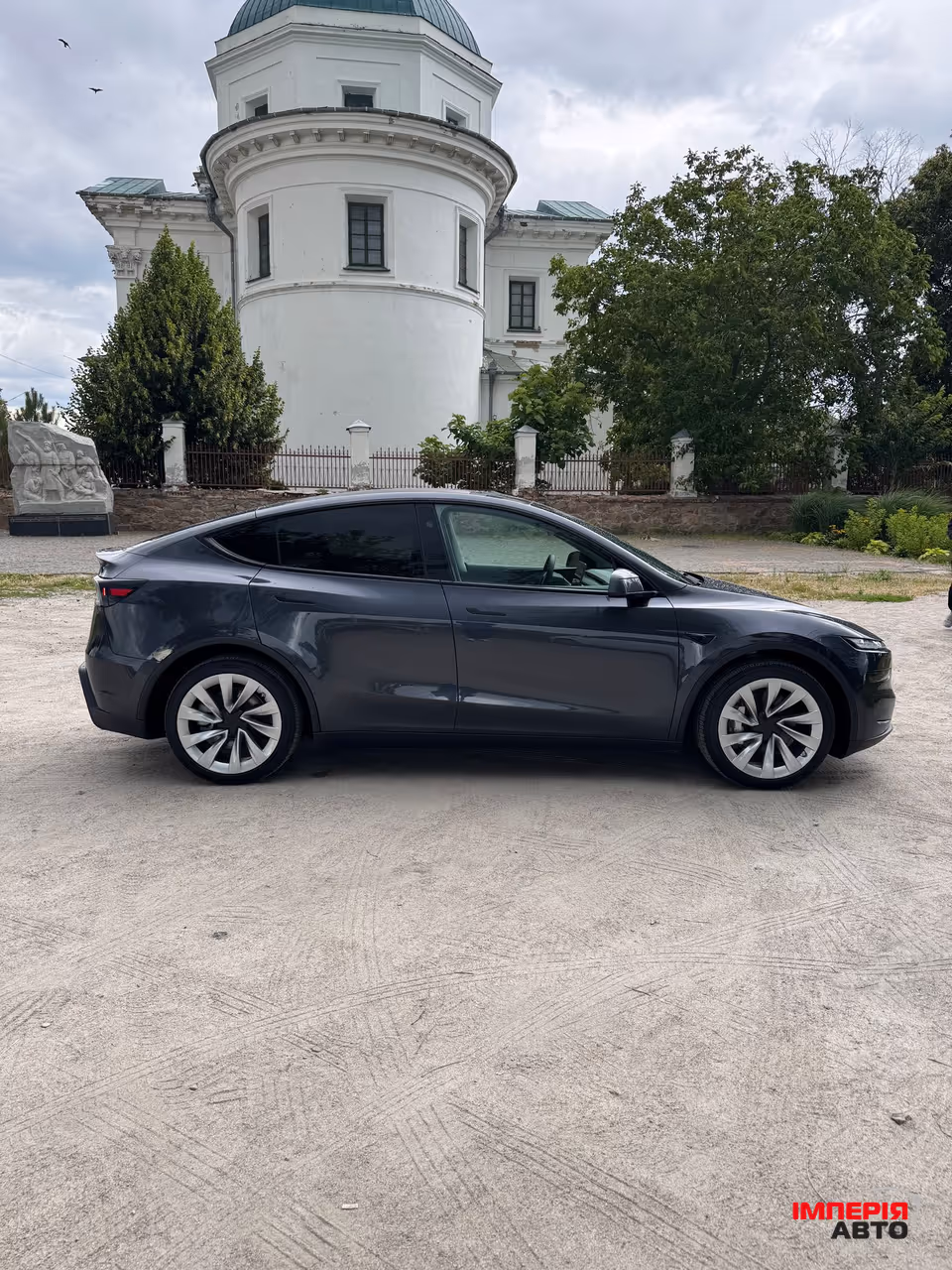 Tesla Model Y - фото 4