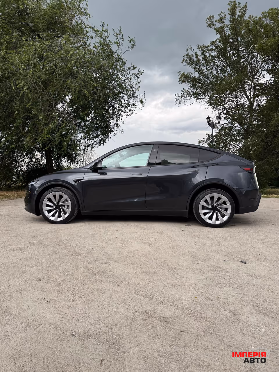 Tesla Model Y - фото 9