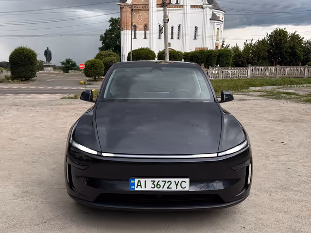 Tesla Model Y - зображення 2