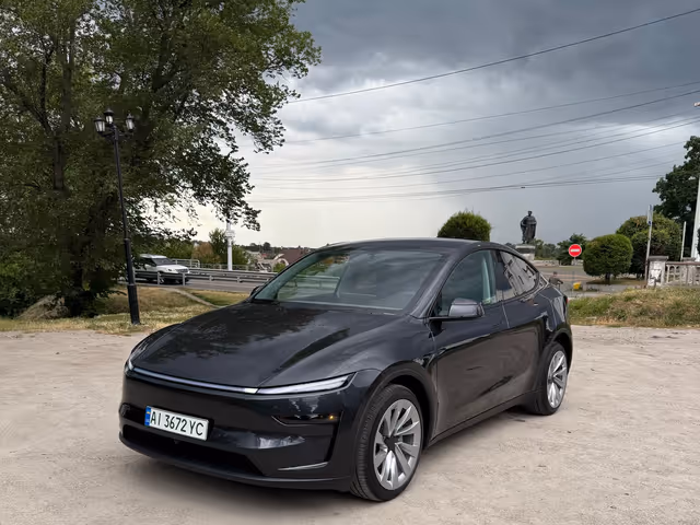 Tesla Model Y - зображення 1