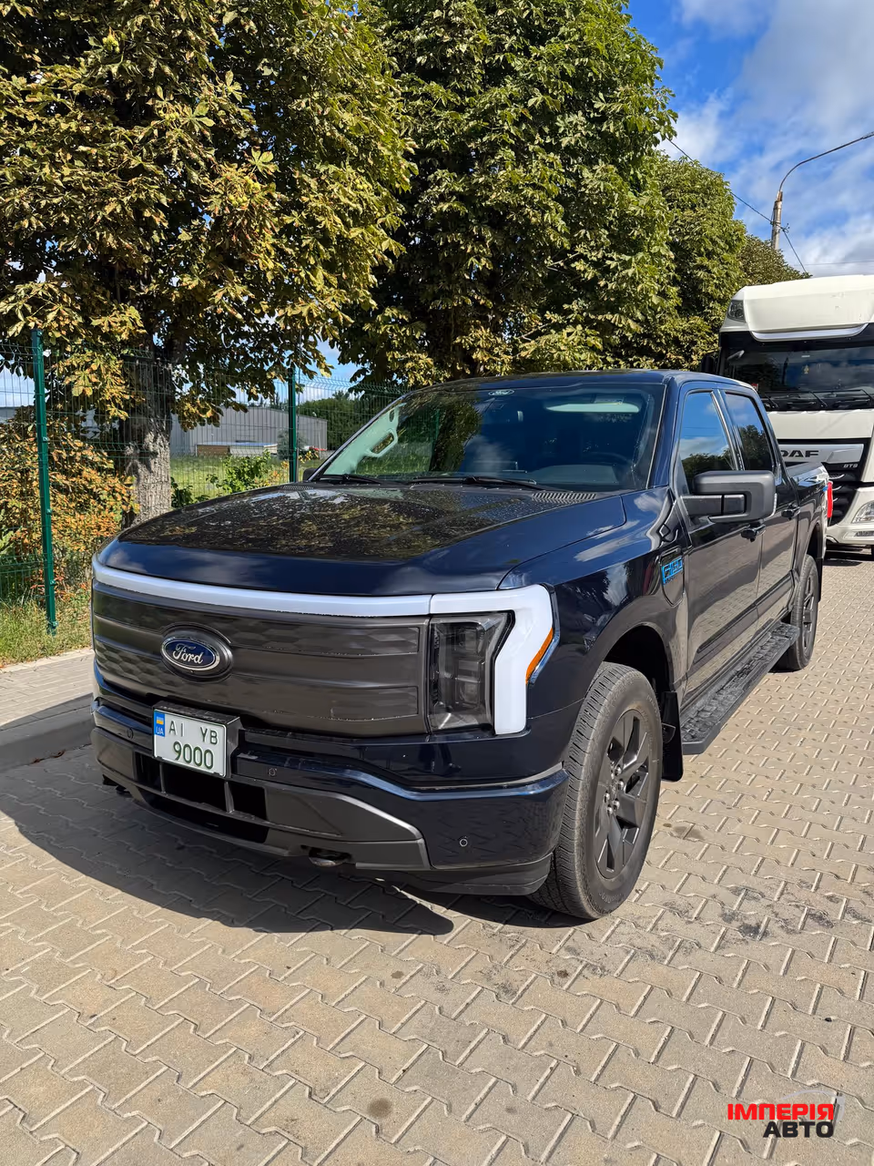 Ford F-150 - фото 1