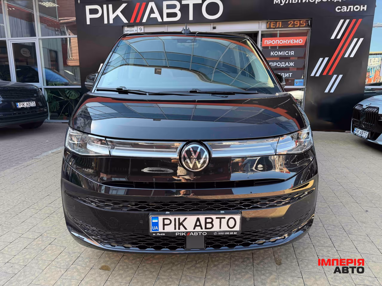 Volkswagen Multivan - фото 6