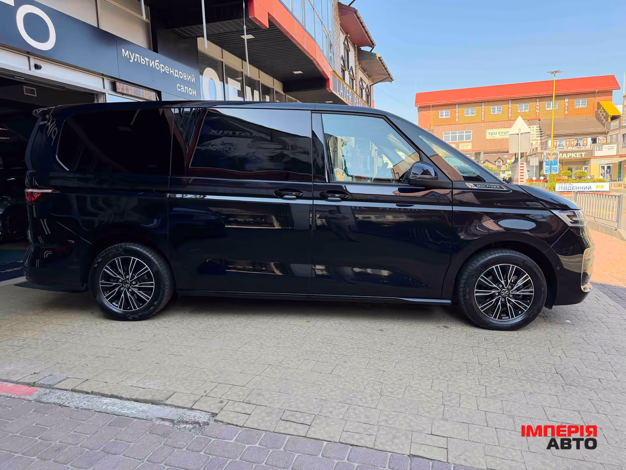 Volkswagen Multivan - фото 2