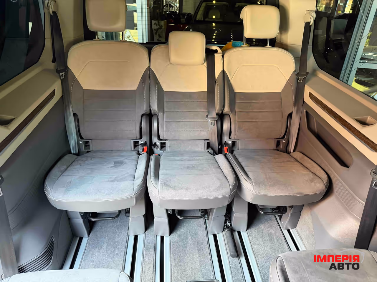 Volkswagen Multivan - фото 56