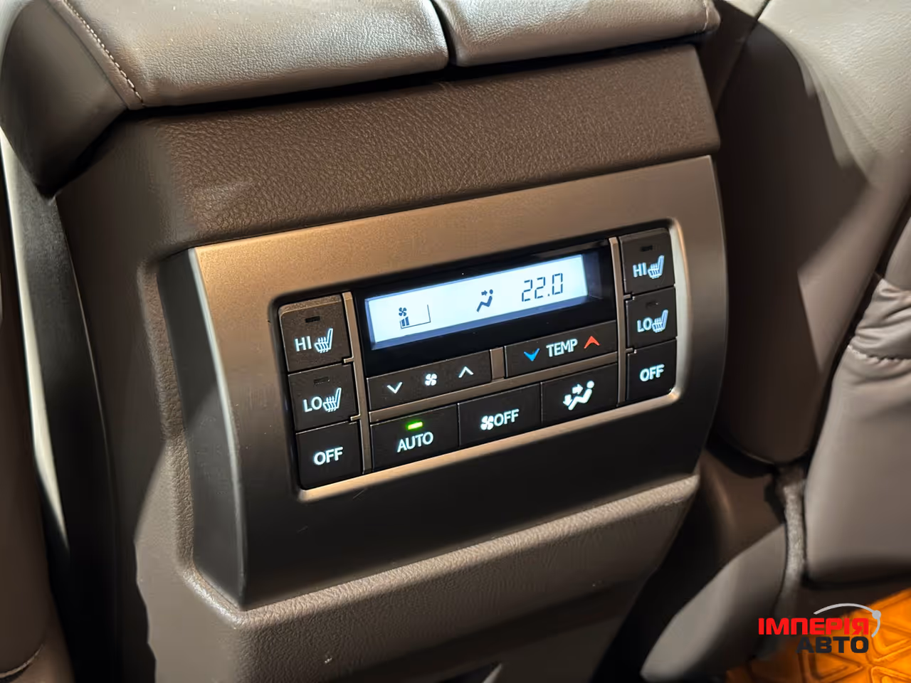 Lexus GX - фото 17