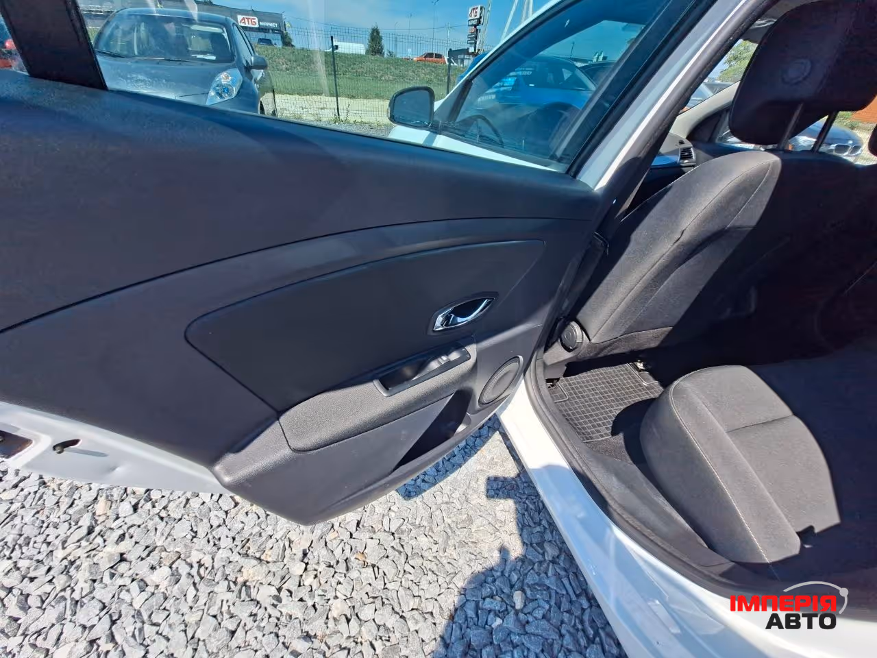 Renault Megane - фото 21