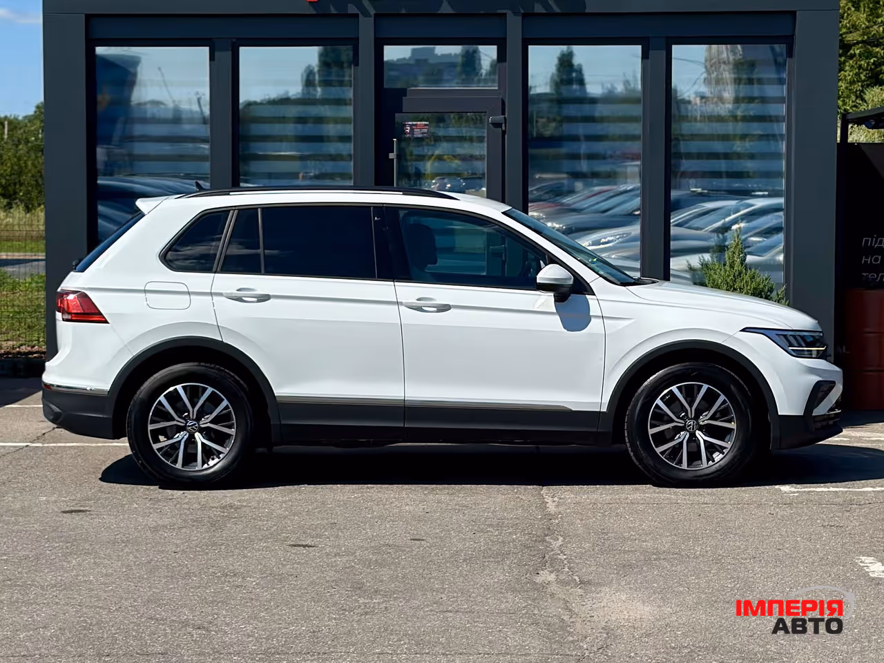 Volkswagen Tiguan - фото 6
