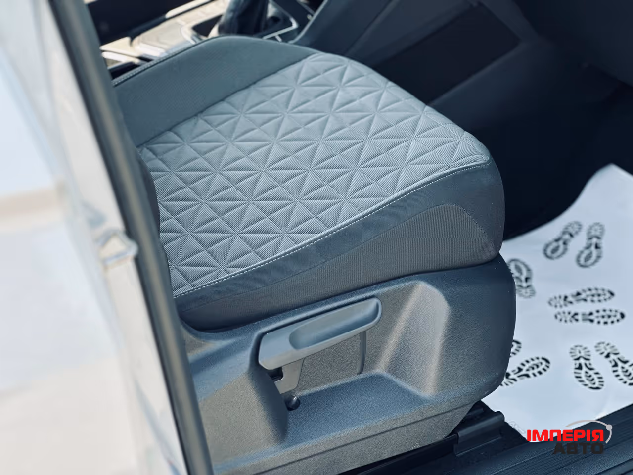 Volkswagen Tiguan - фото 13