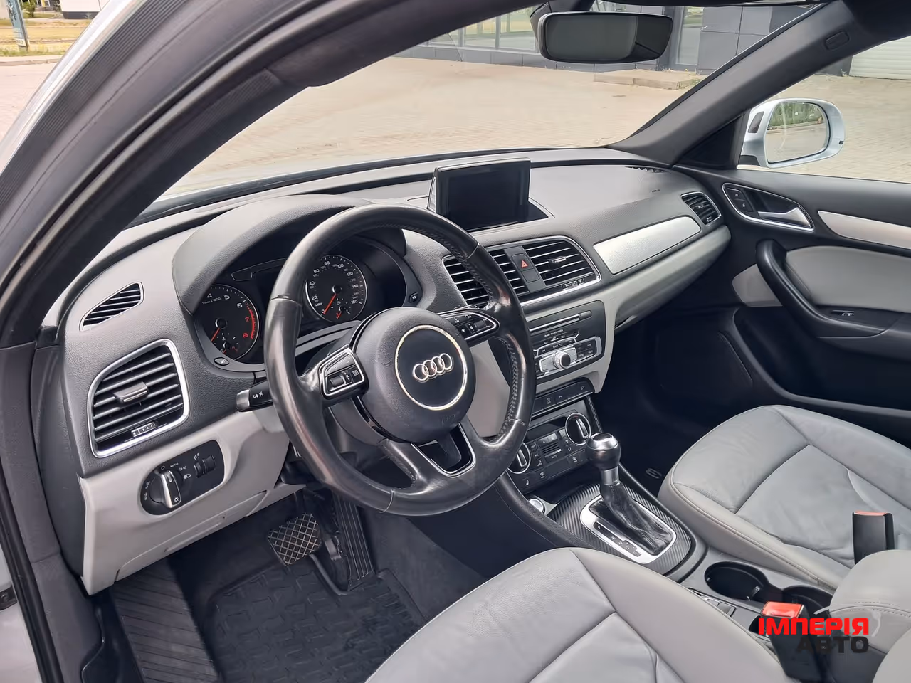 Audi Q3 - фото 14