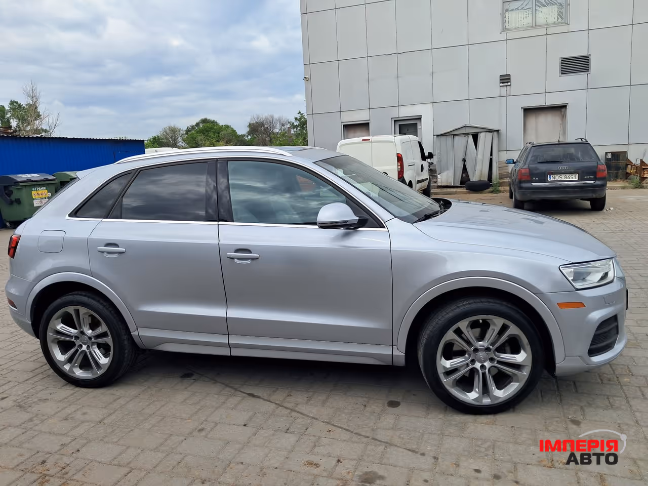 Audi Q3 - фото 4