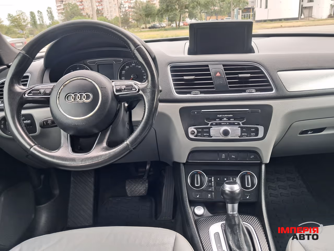 Audi Q3 - фото 15