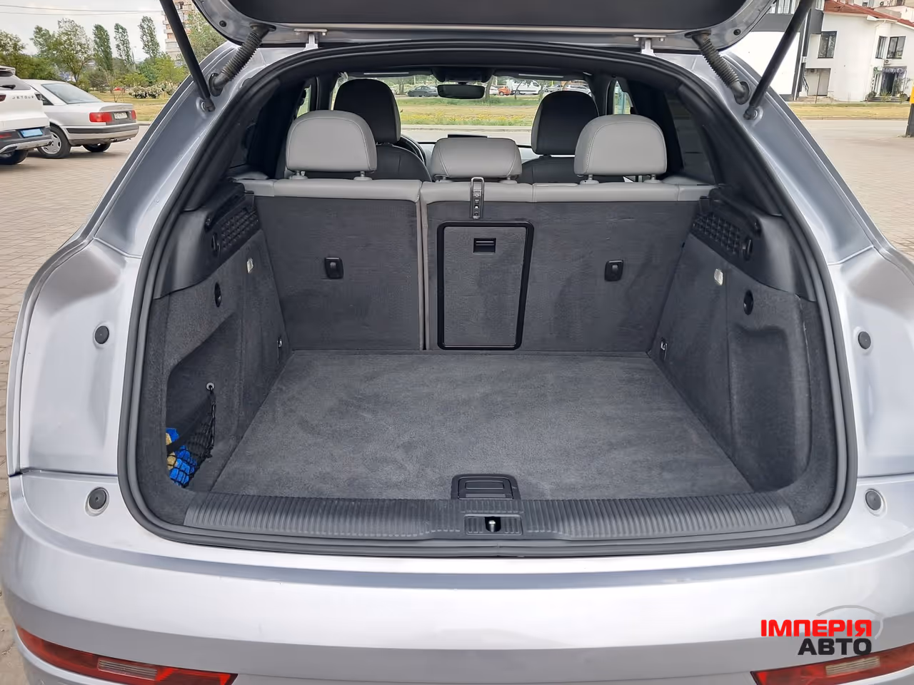 Audi Q3 - фото 8