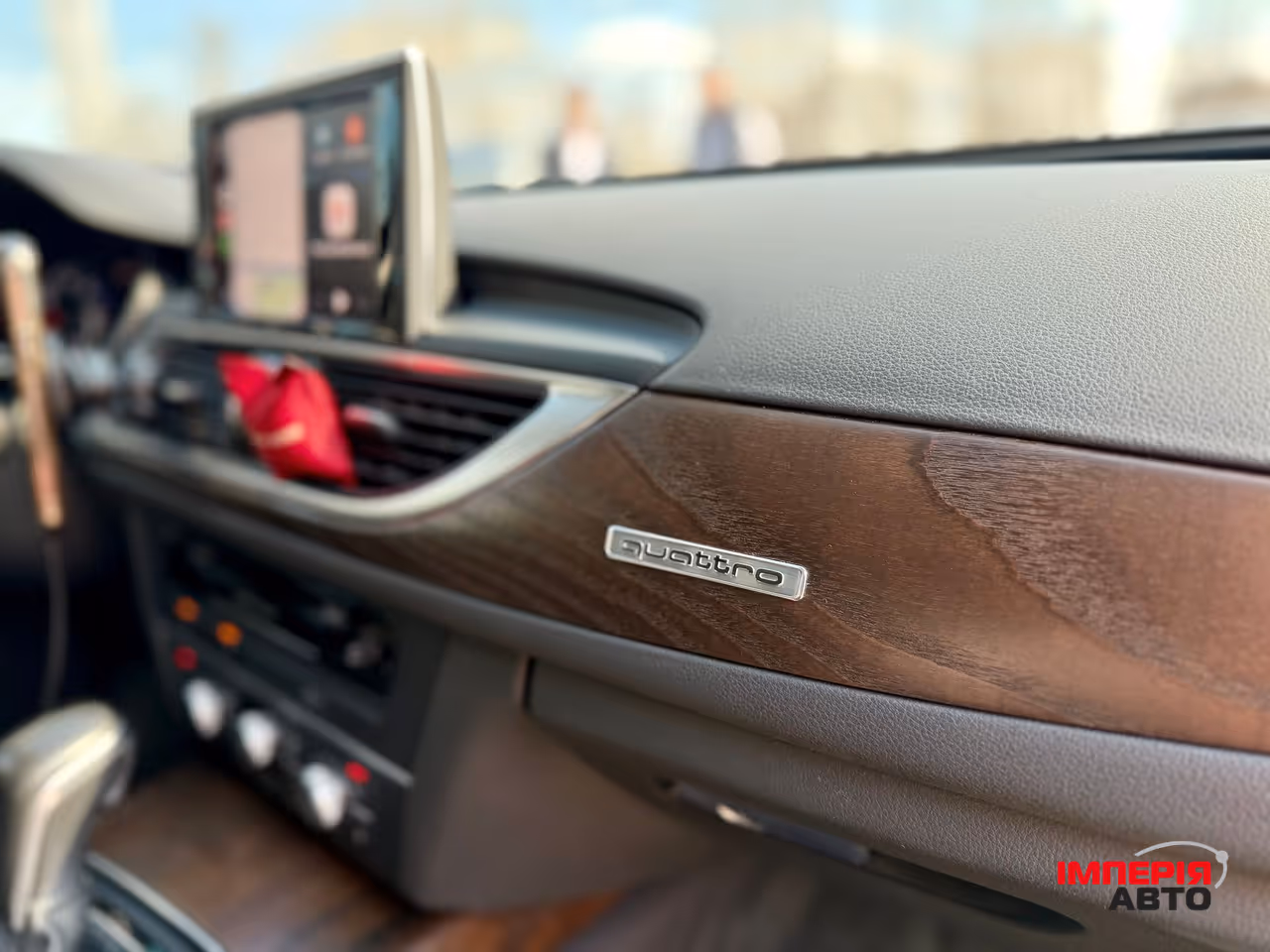 Audi A6 - фото 9