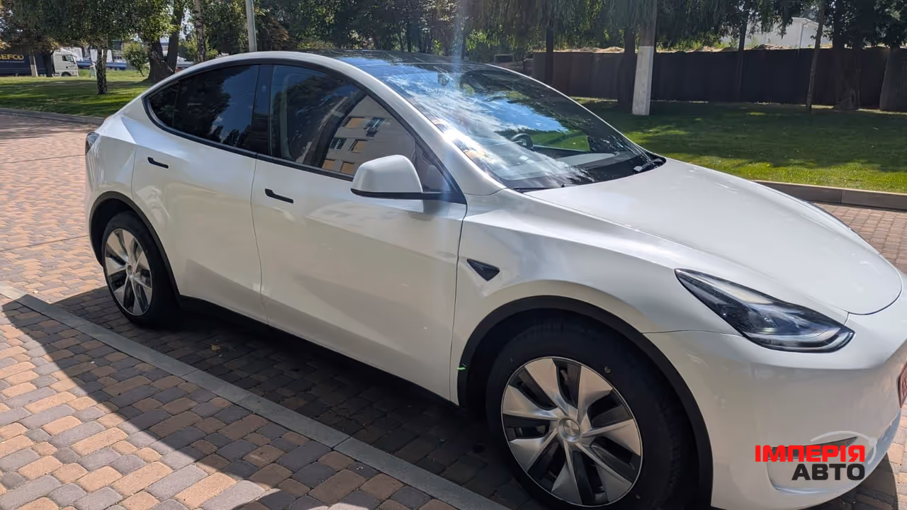 Tesla Model Y - фото 3