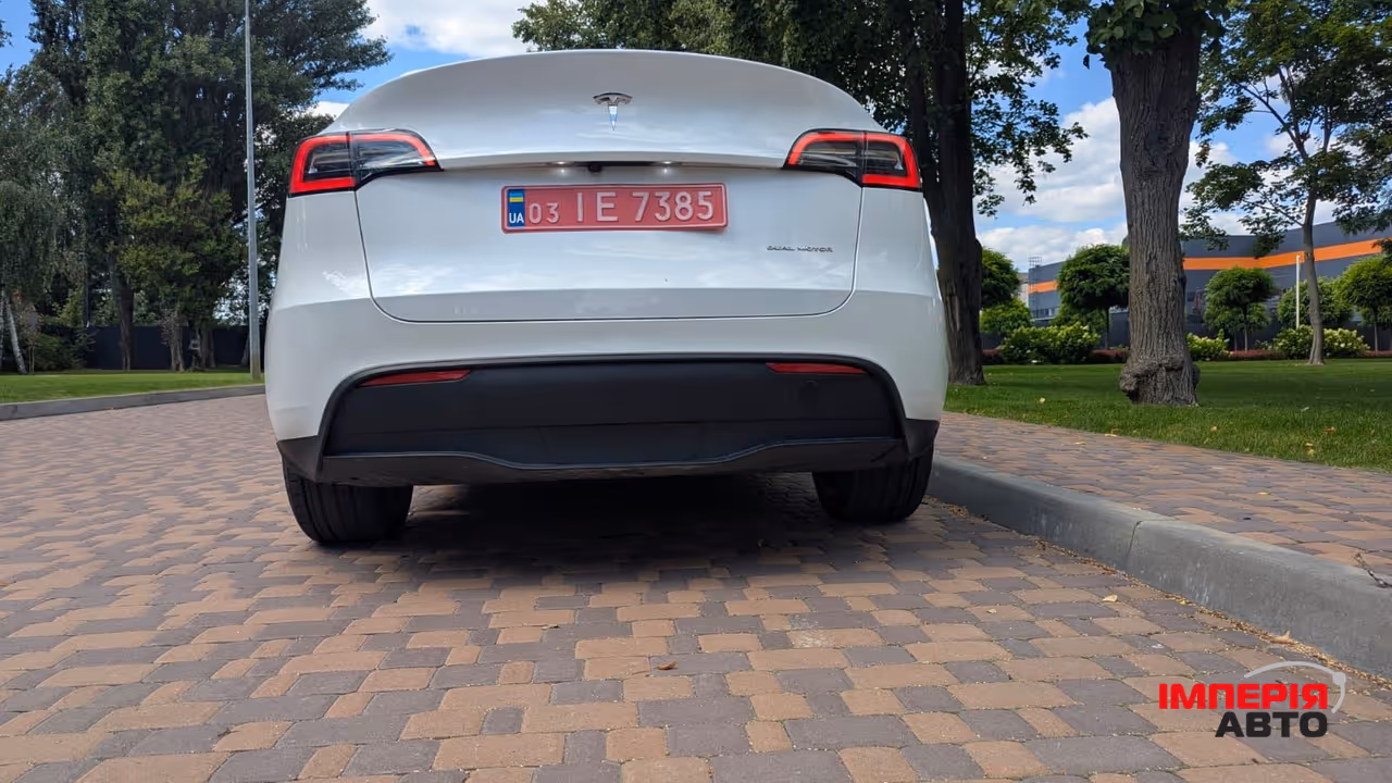 Tesla Model Y - фото 4