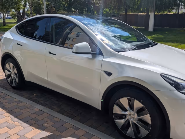 Tesla Model Y - зображення 3