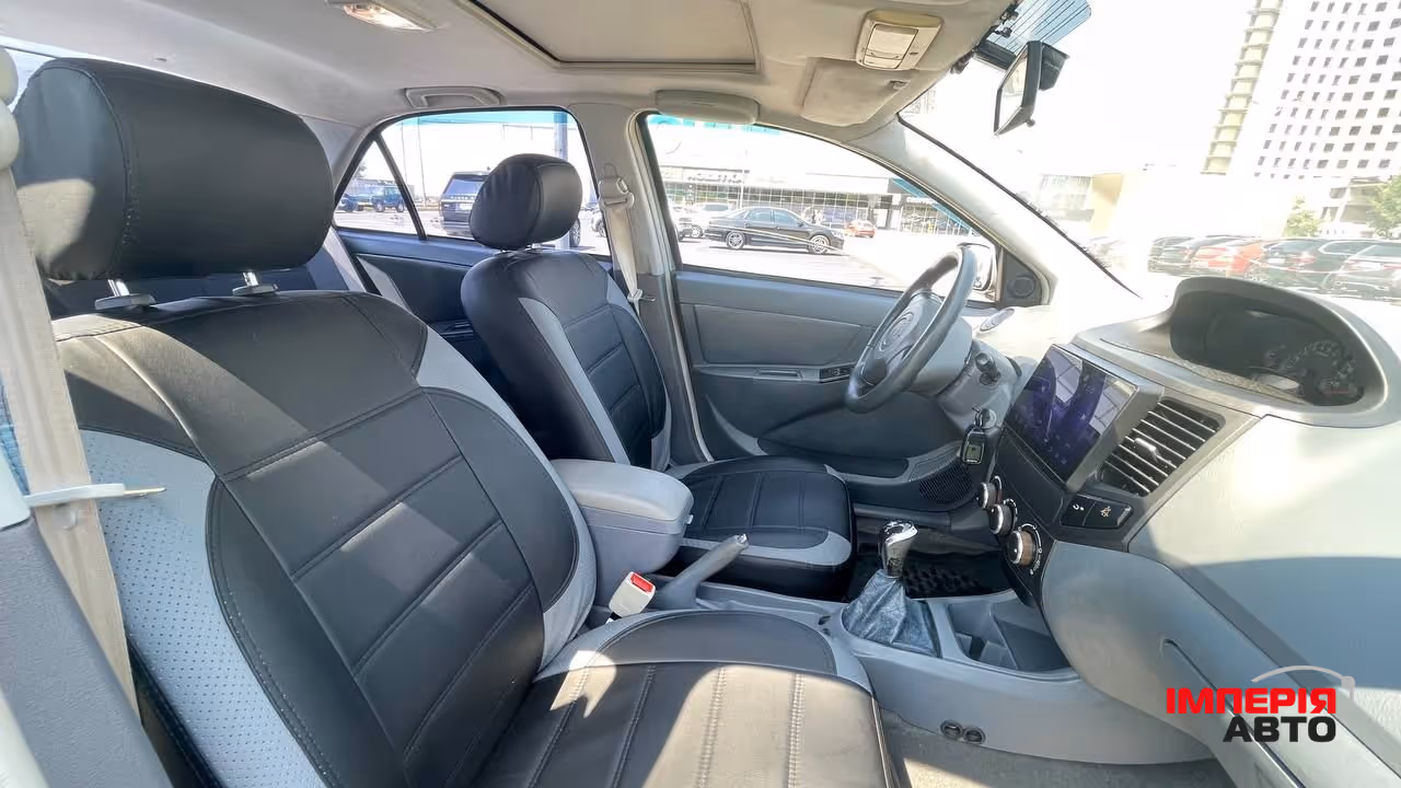 Geely MK - фото 5