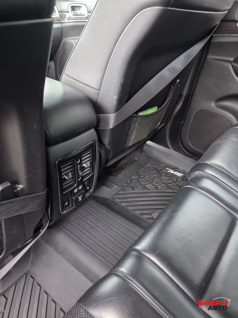 Jeep Grand Cherokee - фото 9