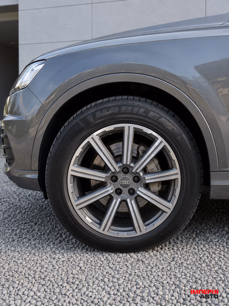 Audi Q7 - фото 4
