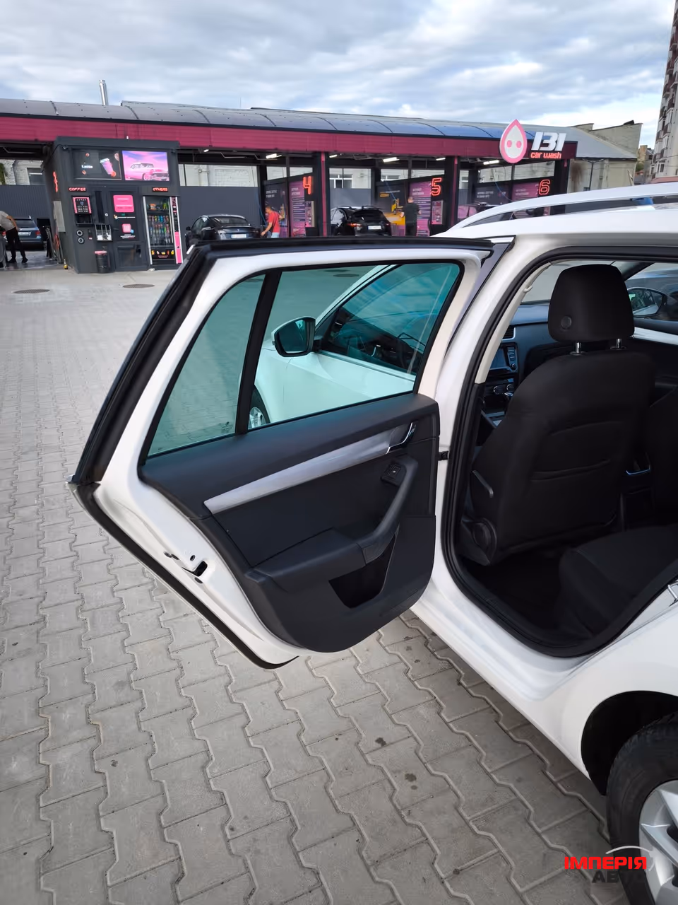 Skoda Octavia - фото 21