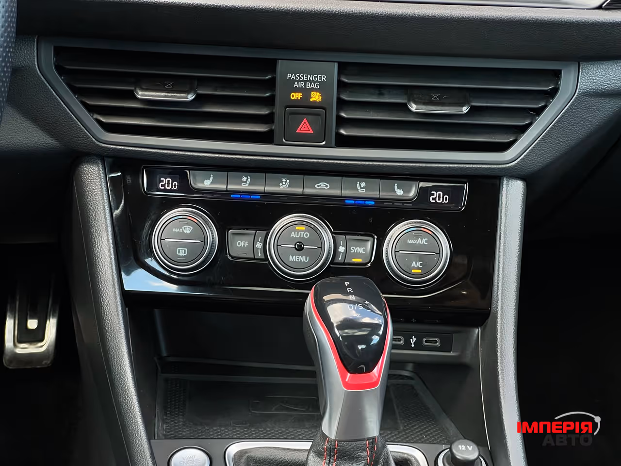 Volkswagen Jetta - фото 16