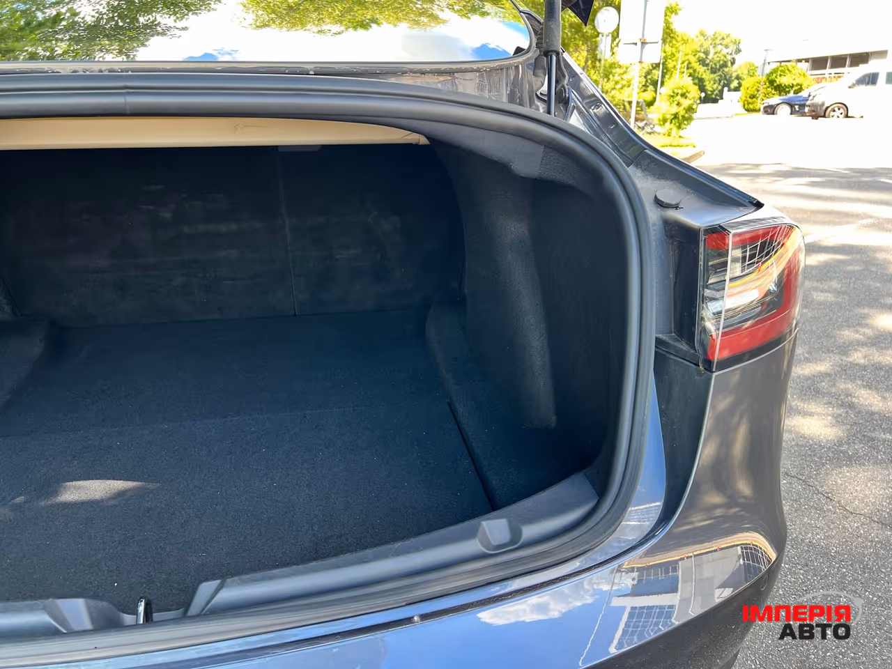 Tesla Model 3 - фото 16