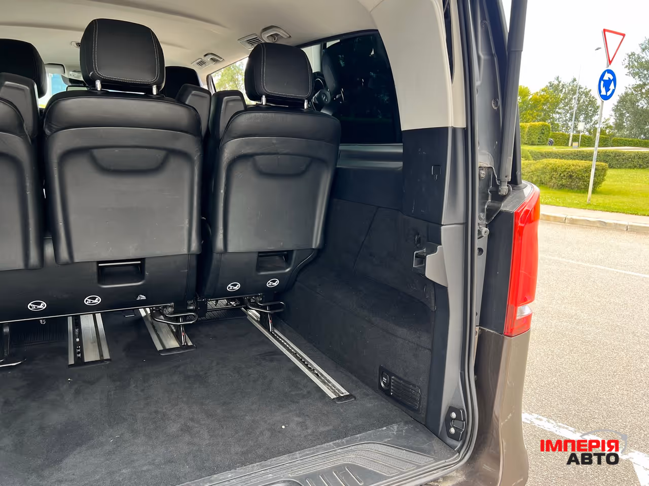 Mercedes-Benz V-Класс - фото 20
