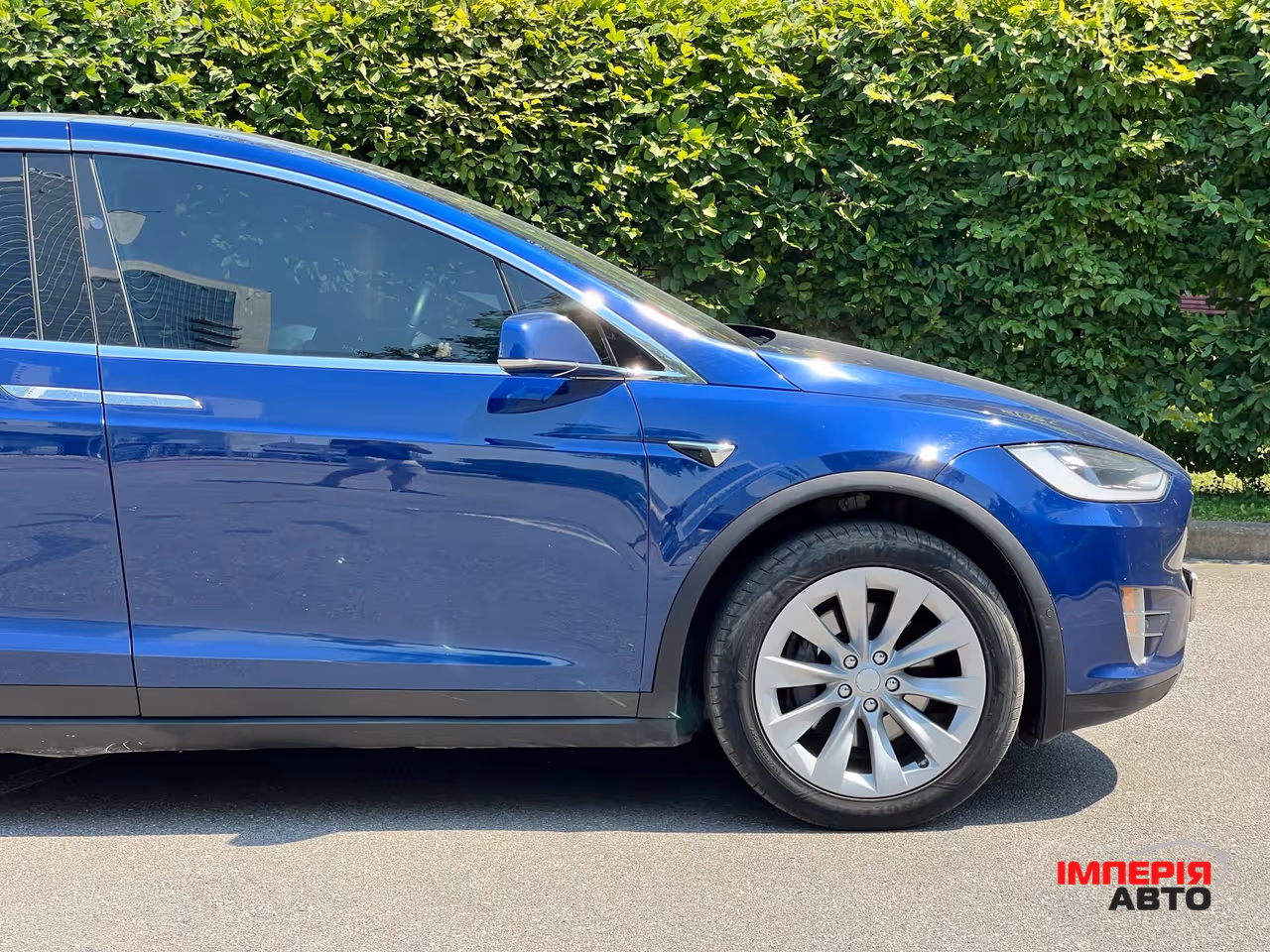 Tesla Model X - фото 8