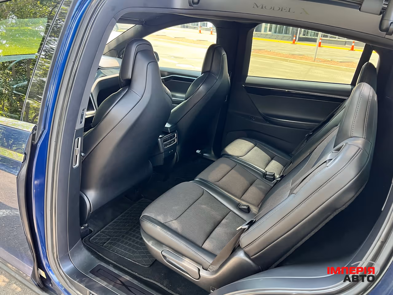 Tesla Model X - фото 15