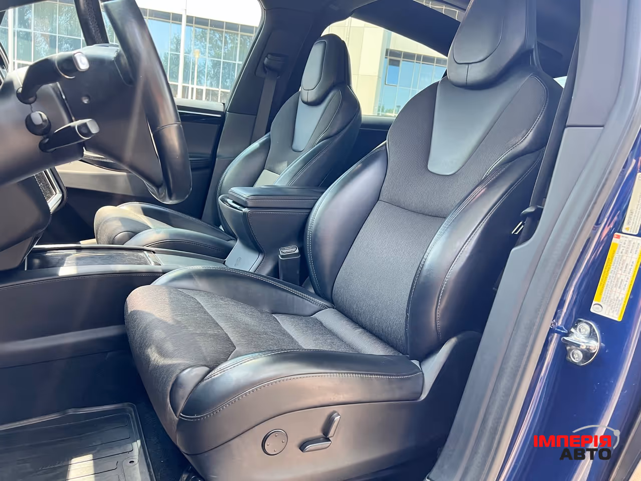 Tesla Model X - фото 13