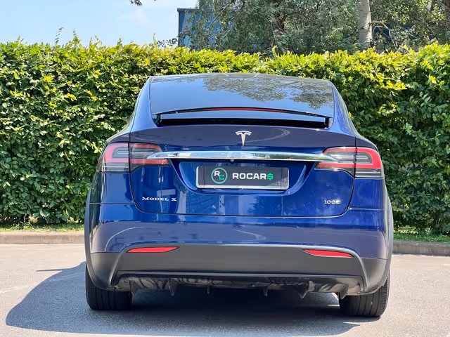 Tesla Model X - зображення 4