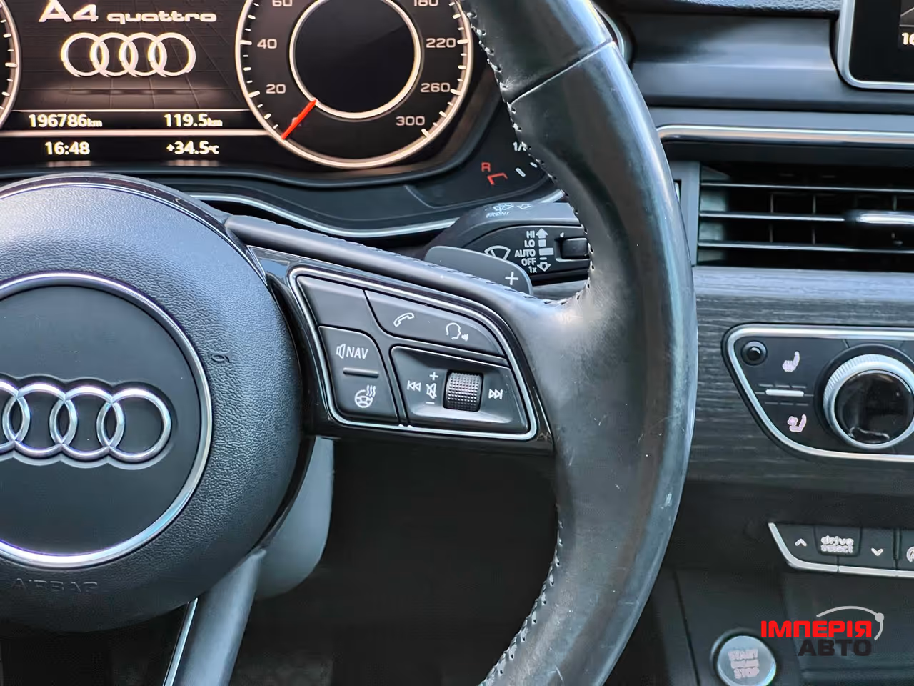 Audi A4 - фото 26