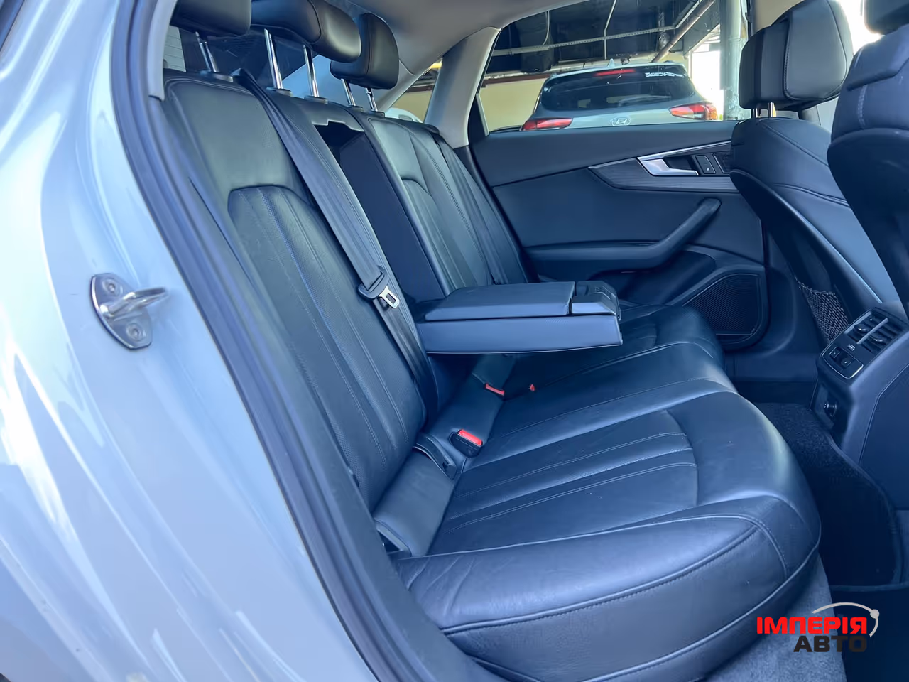 Audi A4 - фото 28