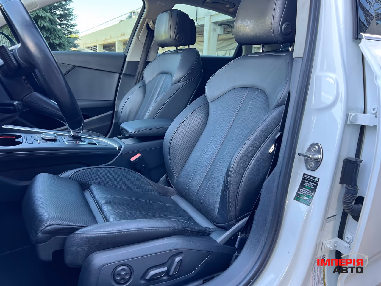 Audi A4 - фото 16