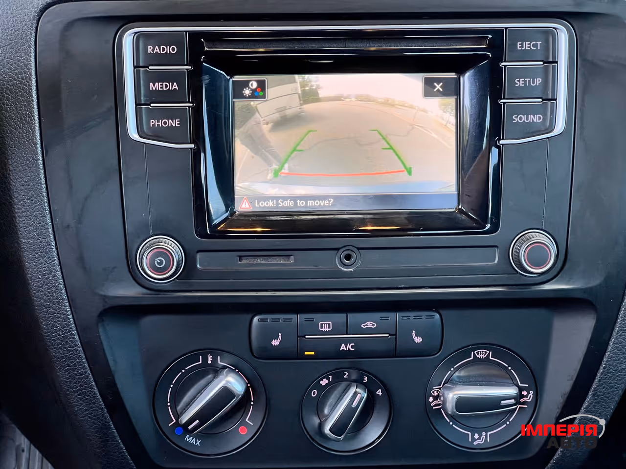 Volkswagen Jetta - фото 14