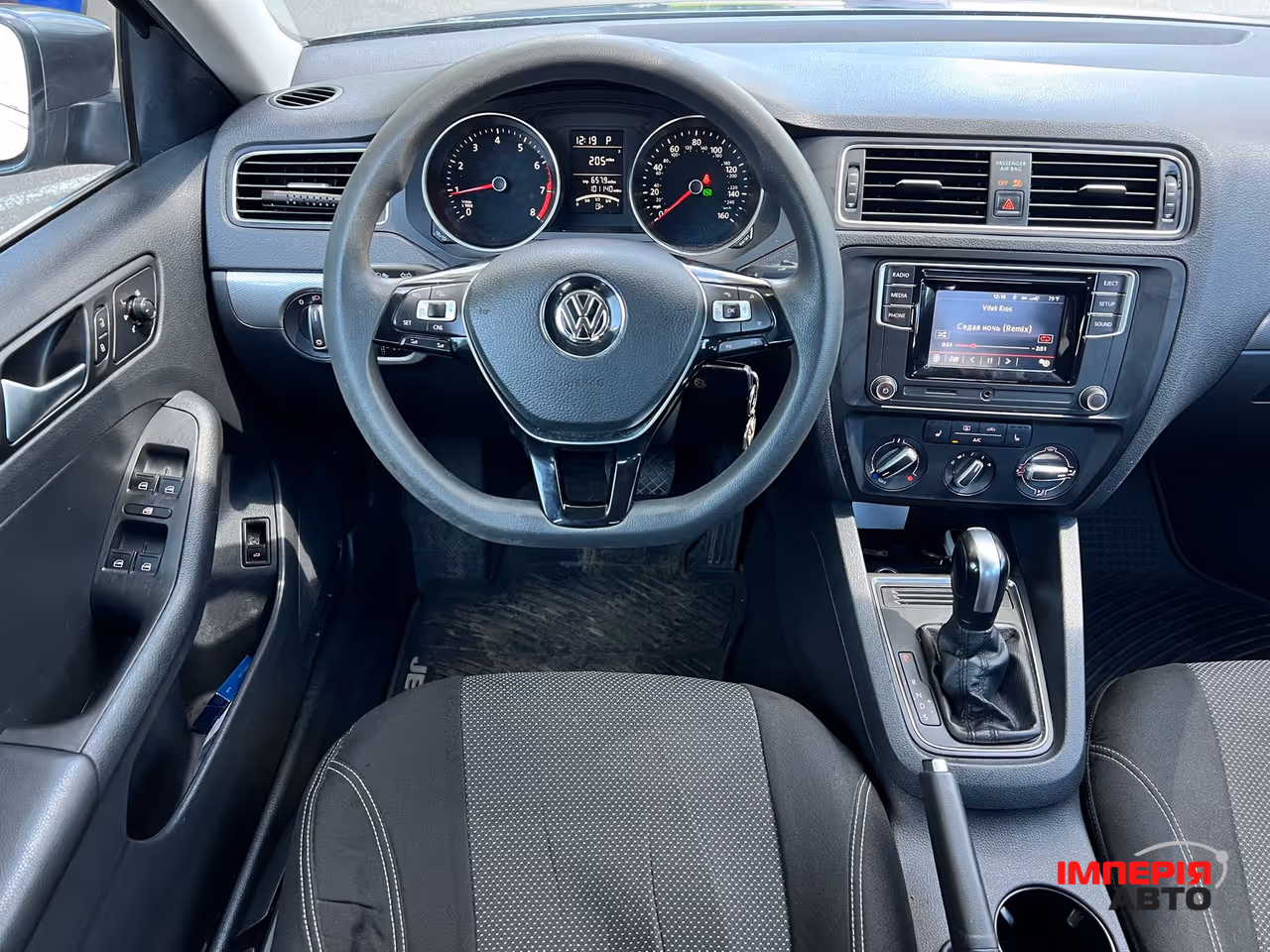 Volkswagen Jetta - фото 15