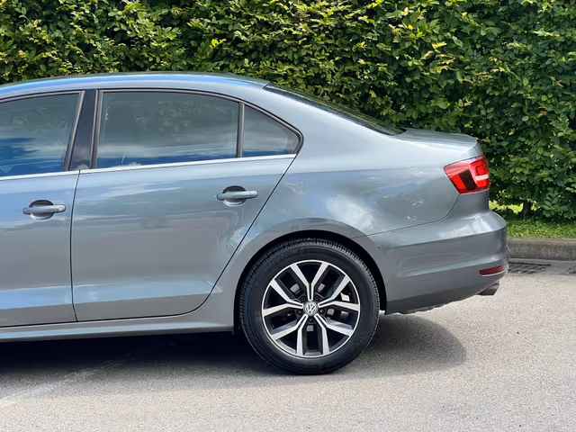 Volkswagen Jetta - зображення 4
