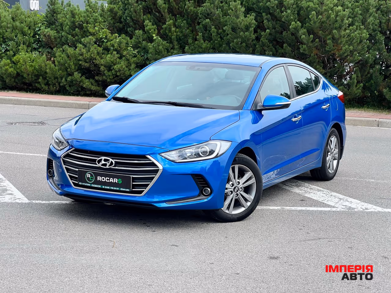Hyundai Elantra - фото 3
