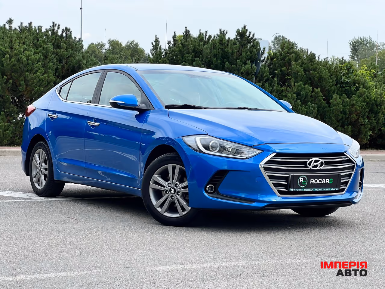 Hyundai Elantra - фото 1