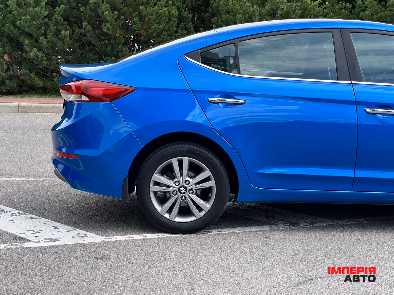 Hyundai Elantra - фото 8