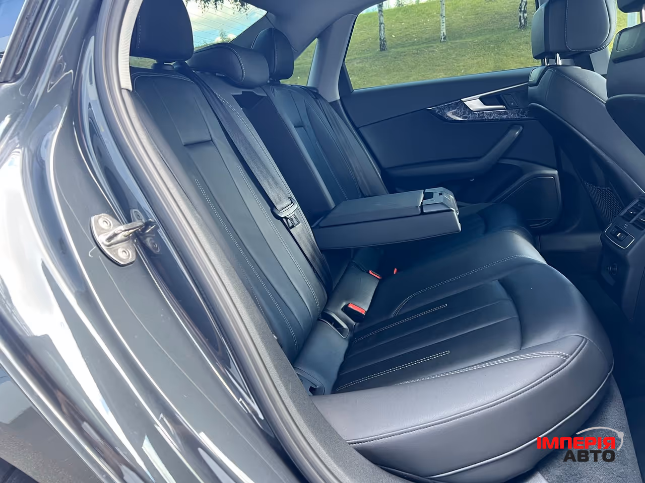 Audi A4 - фото 24