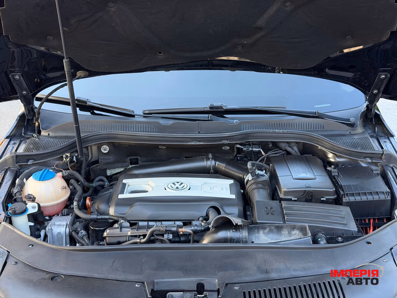 Volkswagen Passat CC - фото 11